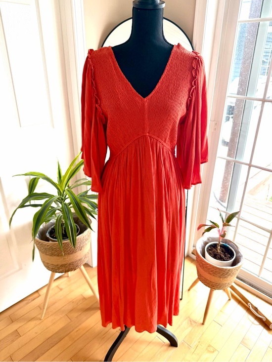 Juliana’s Boutique Dresses & Skirts - JULIANA’S BOUTIQUE | Orange Smocked Waist Midi Dress